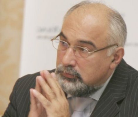 Vosganian, comentariu pe blog despre CCR şi Parchetul General